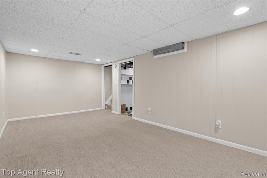 5095 Crooks Road, 1, Royal Oak, MI 48073 — Photo 18