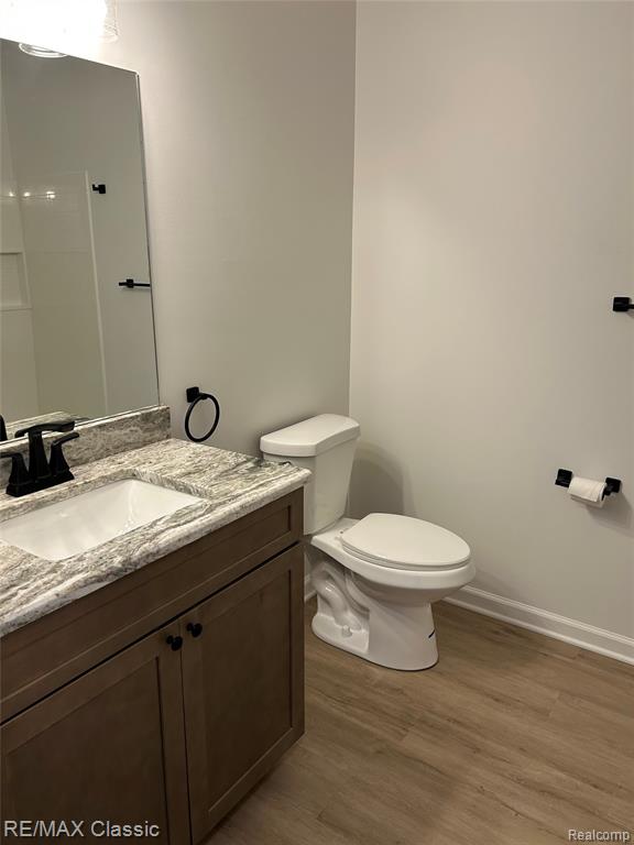 612 Pointe Drive, Walled Lake, MI 48390 — Photo 19