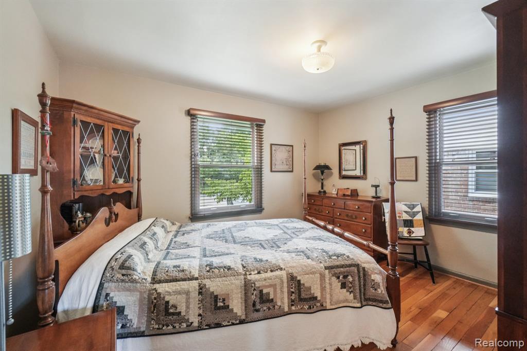 912 Cedar Hill Dr, Royal Oak, MI 48067 — Photo 13