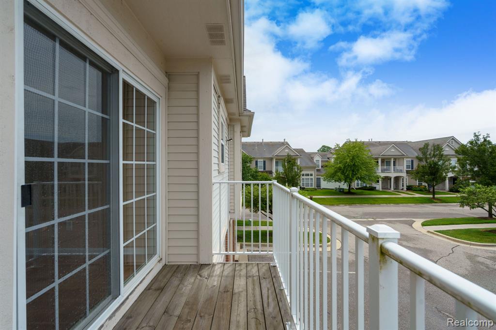 5200 ADDINGTON Drive, 49, Commerce Twp, MI 48390 — Photo 28
