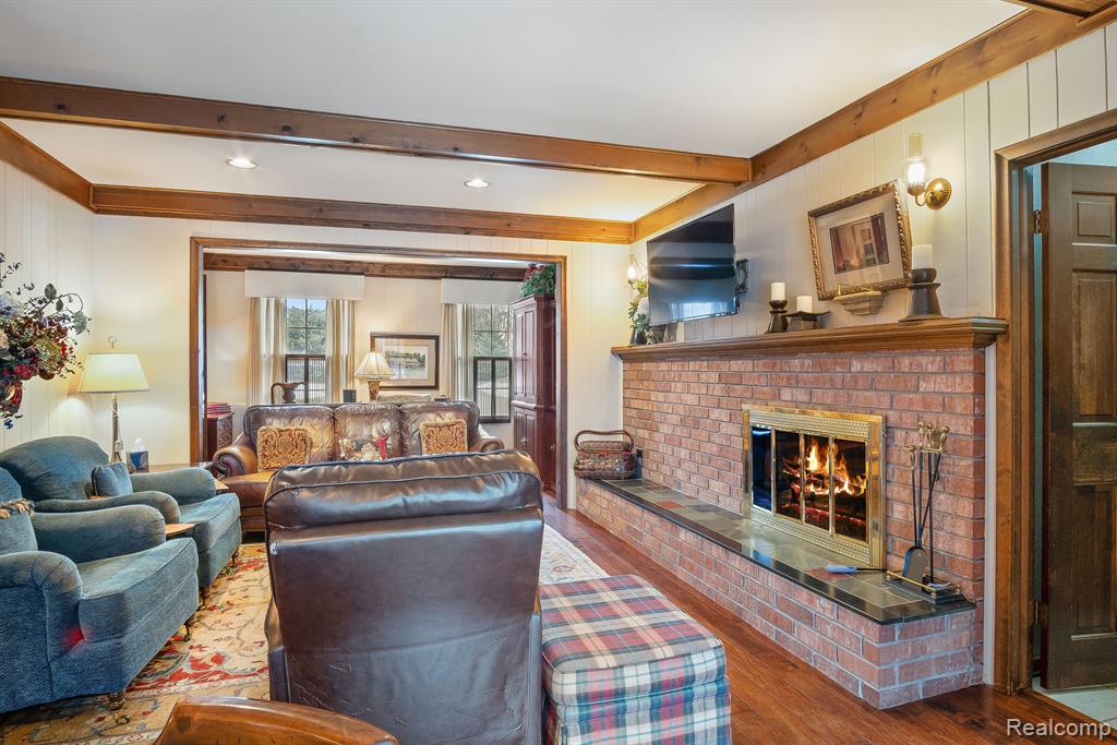 53800 WOODBRIDGE Drive, Shelby Twp, MI 48316 — Photo 9