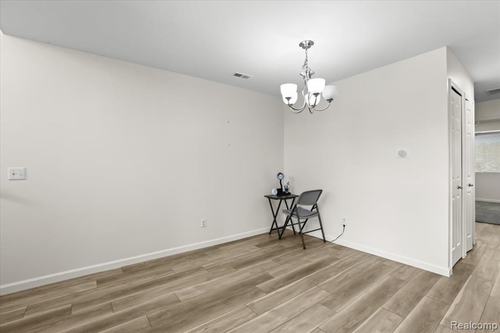 1097 Foxboro, 31, Troy, MI 48083 — Photo 4