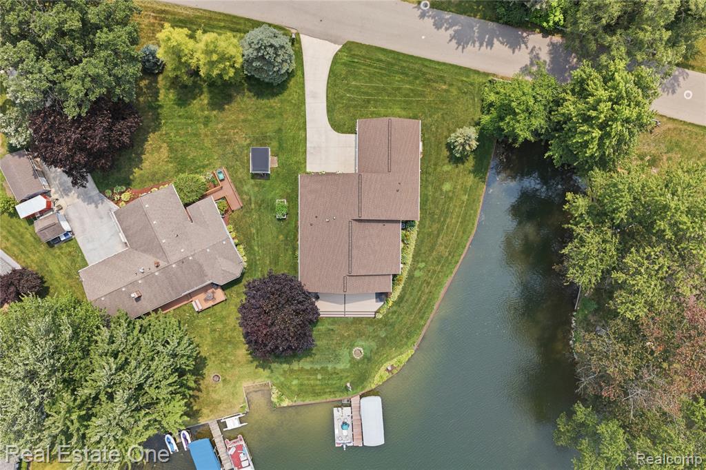 2939 Tamarack Lake Drive, Pinckney, MI 48169 — Photo 37