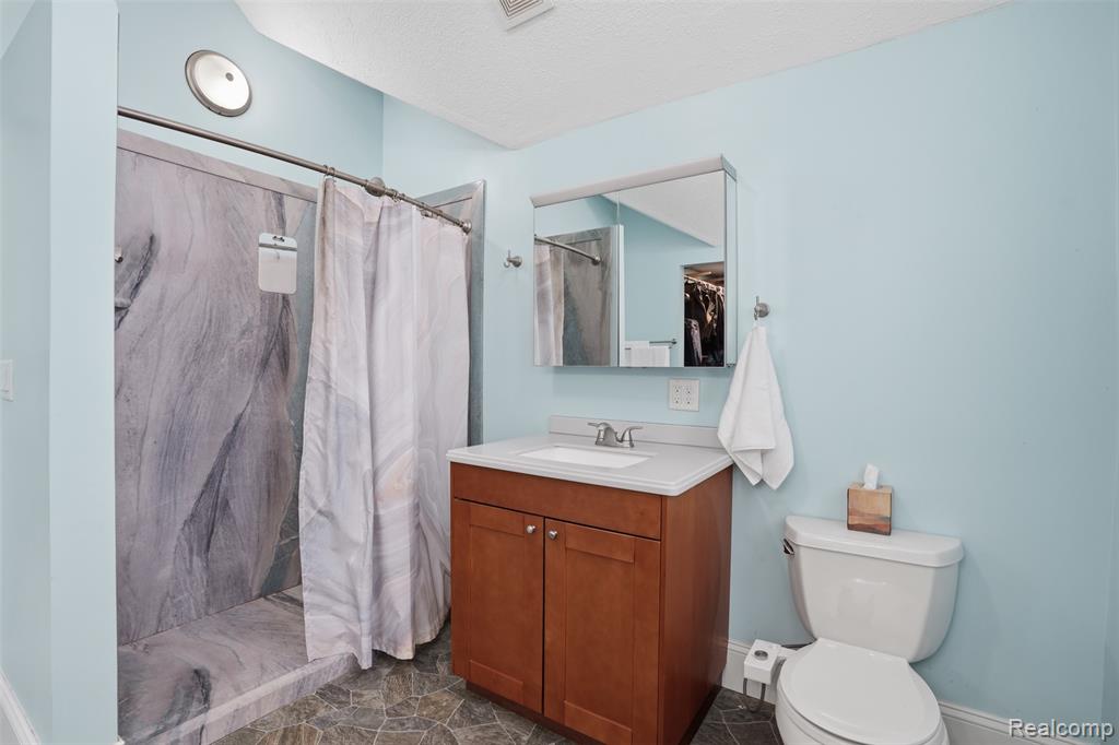 9669 Hadley Road, Clarkston, MI 48348 — Photo 34