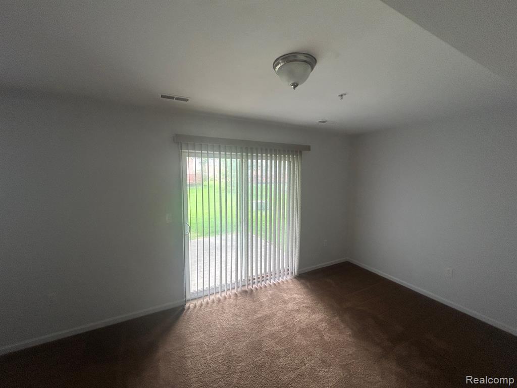 674 CHERRY ORCHARD Road, Canton, MI 48188 — Photo 27