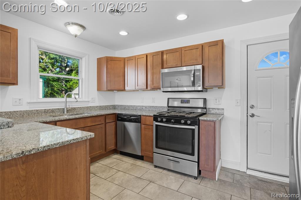 541 E Bennett Avenue, Ferndale, MI 48220 — Photo 10