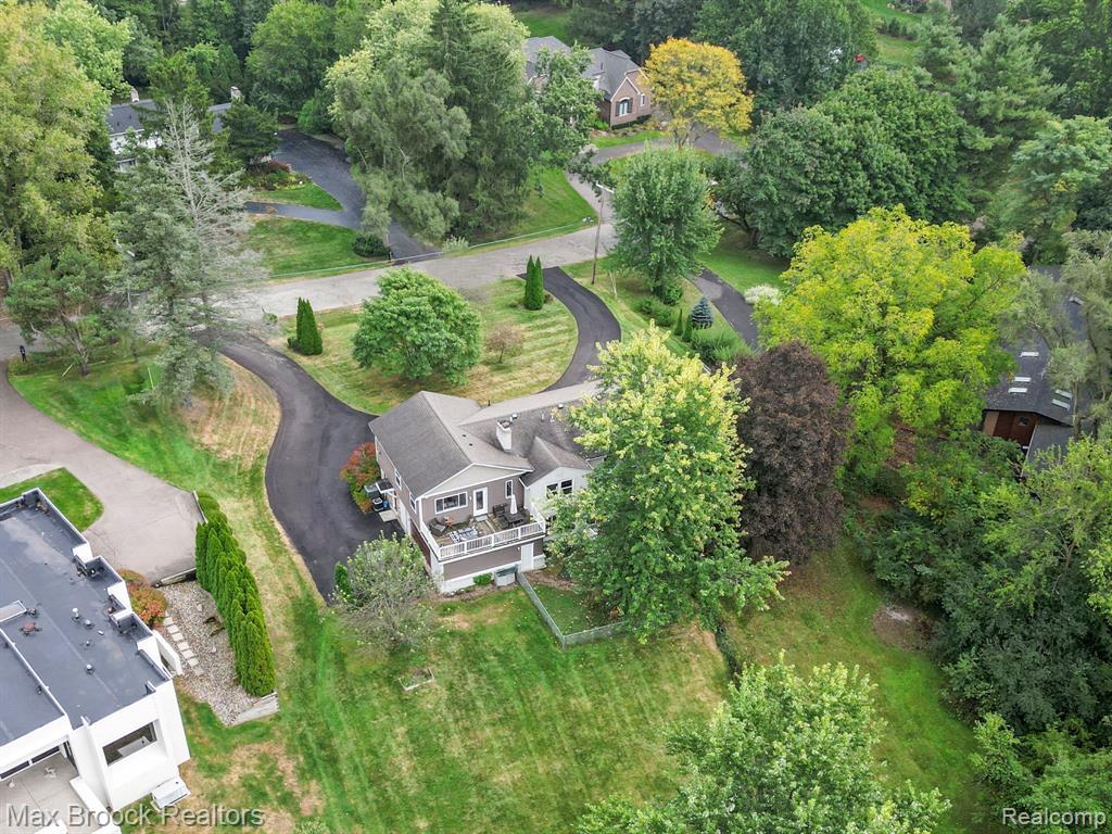 6570 CASTLE Drive, Bloomfield Hills, MI 48301 — Photo 50