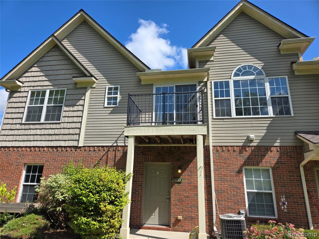 27635 Hidden Oaks Drive, Trenton, MI 48183 — front exterior