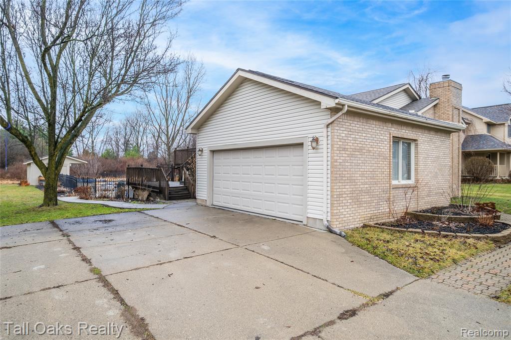 2411 Briar Creek Lane, Burton, MI 48509 — Photo 4
