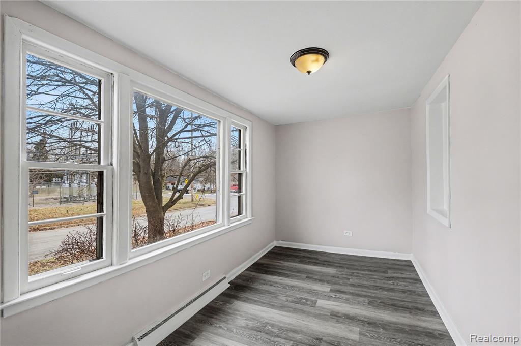 5044 2nd Street, Swartz Creek, MI 48473 — Photo 2