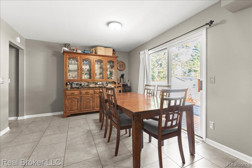 4268 Ravenswood Road, Port Huron, MI 48060 — Photo 11