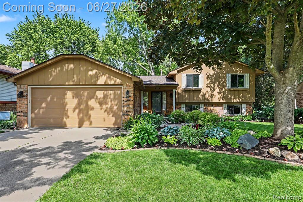 5134 Old Cove Road, Clarkston, MI — front exterior