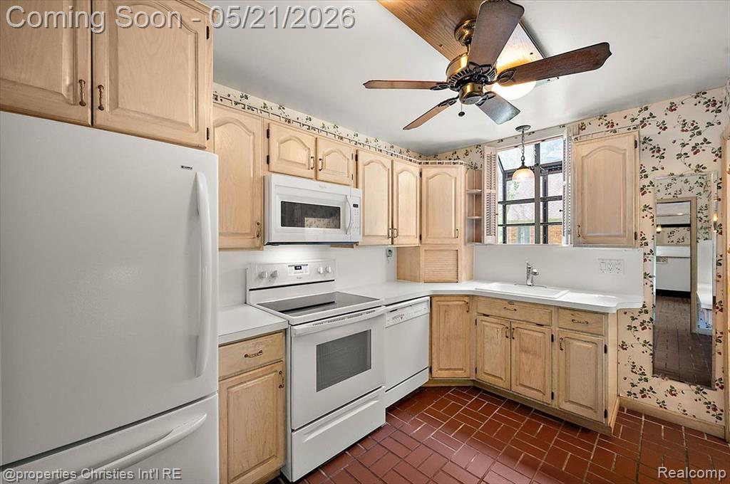 9820 Ingram Street, Livonia, MI 48150 — Photo 13