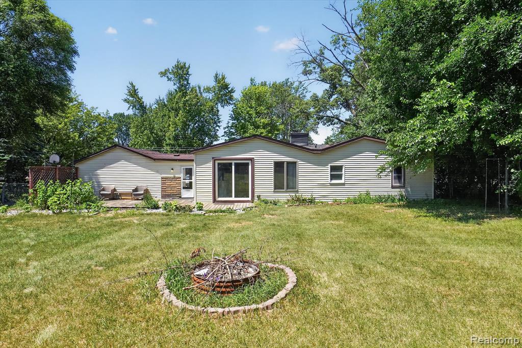 508 Deland Road, Flushing, MI 48433 — Photo 30