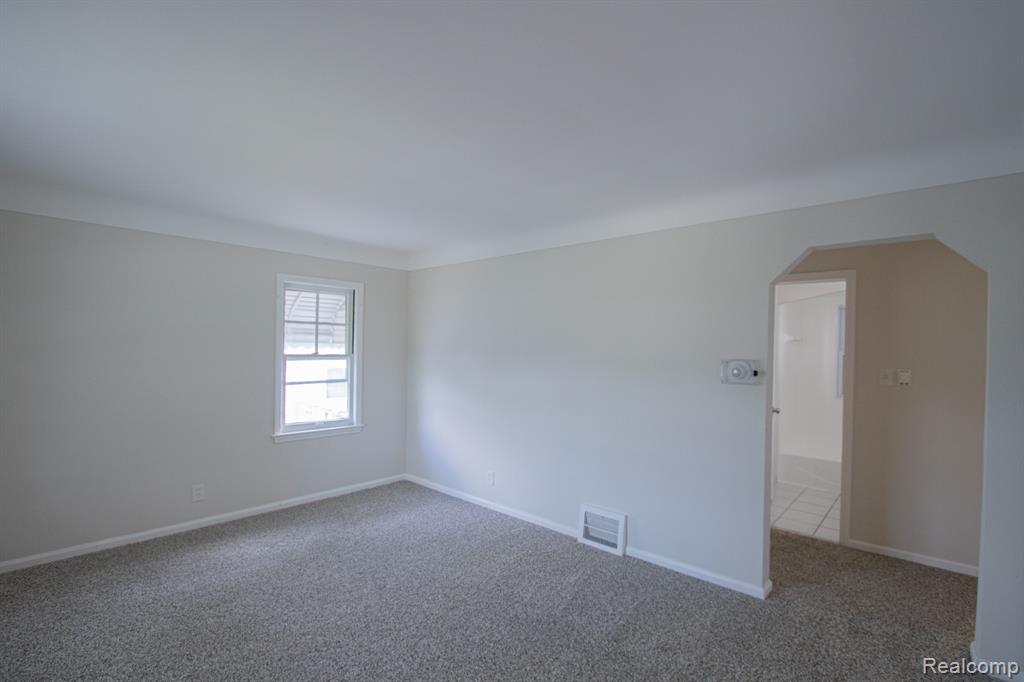 6219 Plainview Avenue, Detroit, MI 48228 — Photo 3