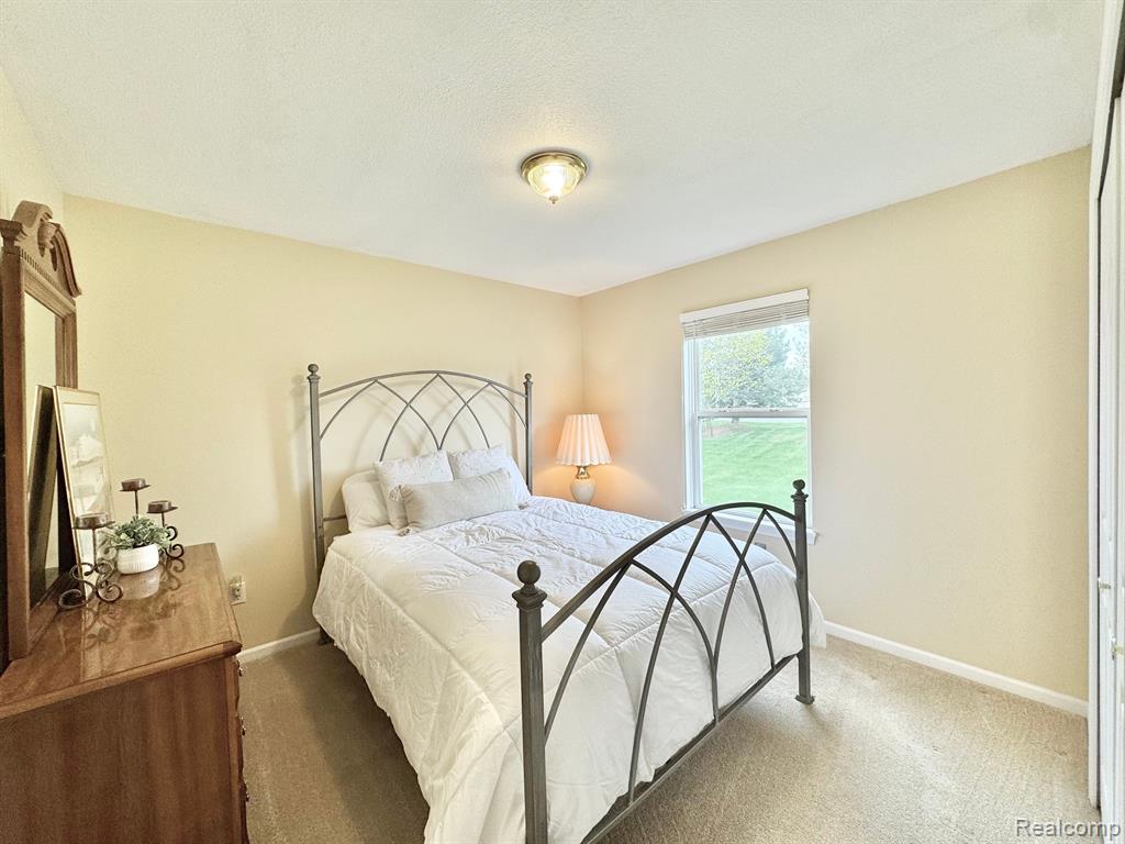 6349 Kings Court, Flushing, MI 48433 — Photo 18