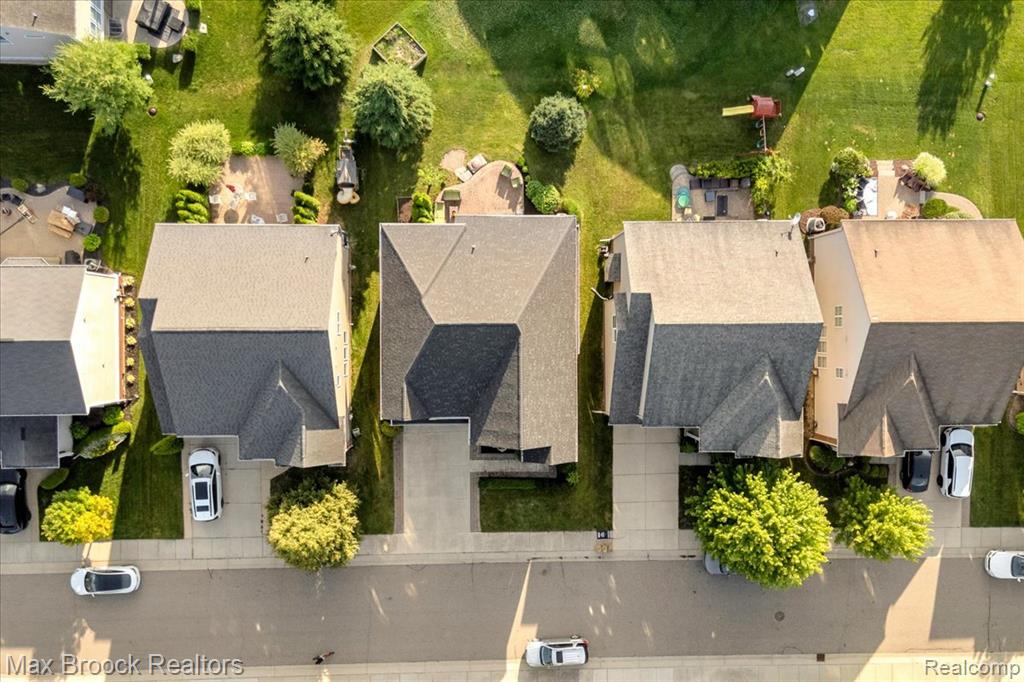 27023 Ladbroke Street, Novi, MI — Photo 55