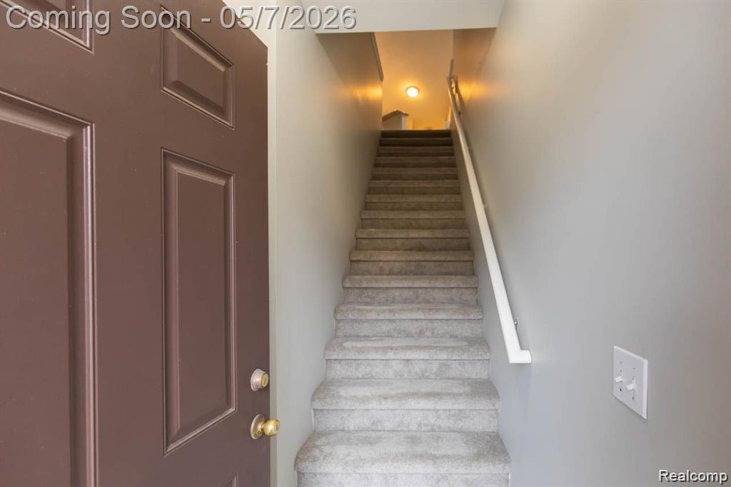 1560 W Lakeview Lane, Canton, MI 48187 — Photo 2