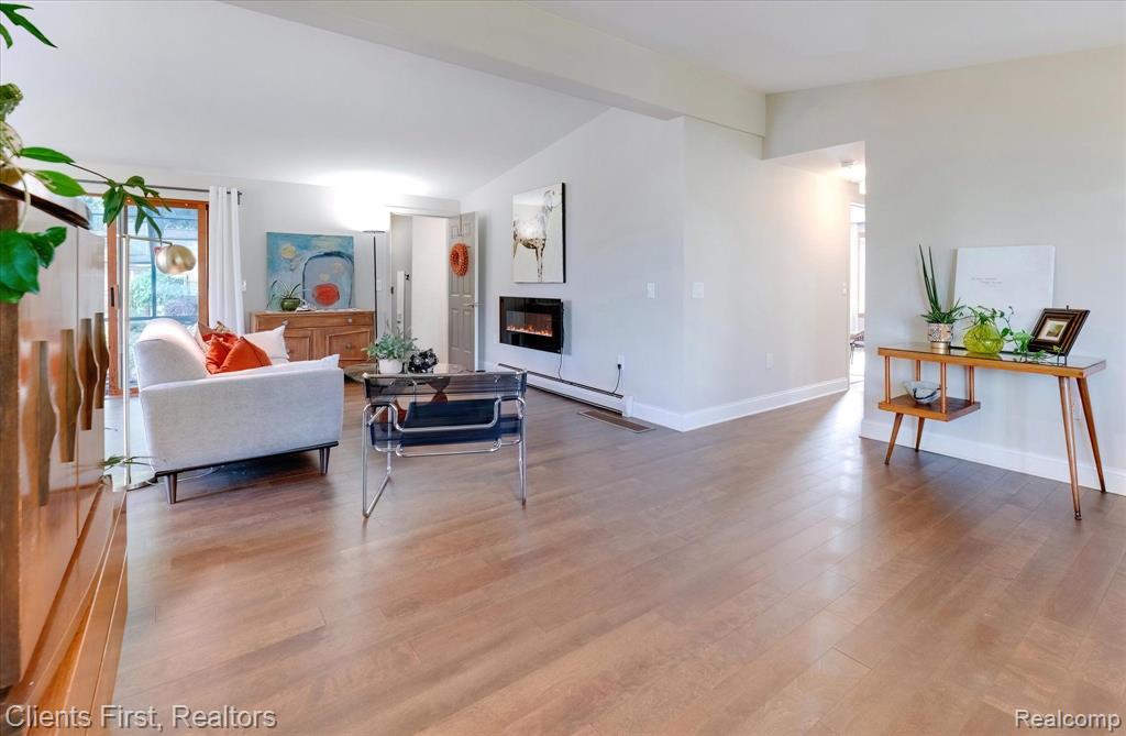 955 WOODLANE Drive, 12, Rochester Hills, MI 48307 — Photo 19