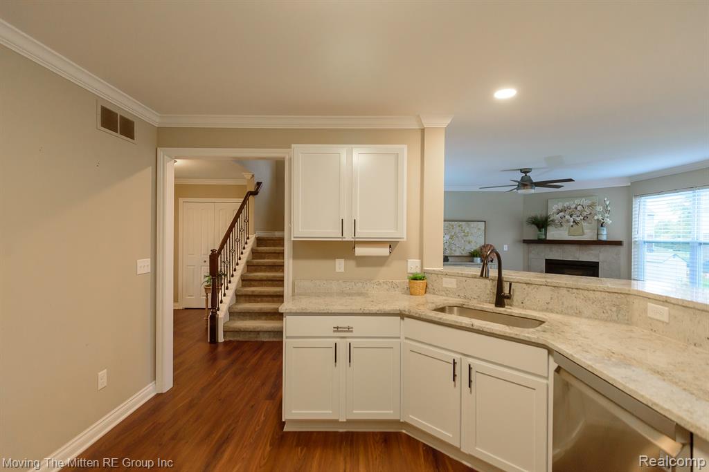 13656 Cambridge Court, Van Buren, MI 48111 — Photo 18