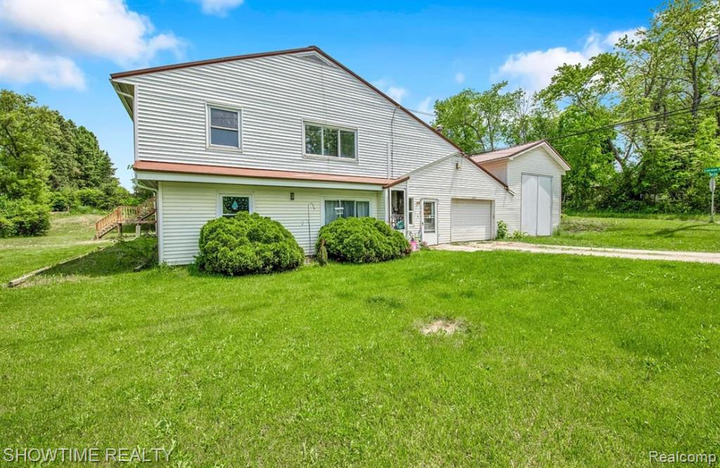 652 N Blacks Corners Road, Imlay City, MI 48444 — front exterior