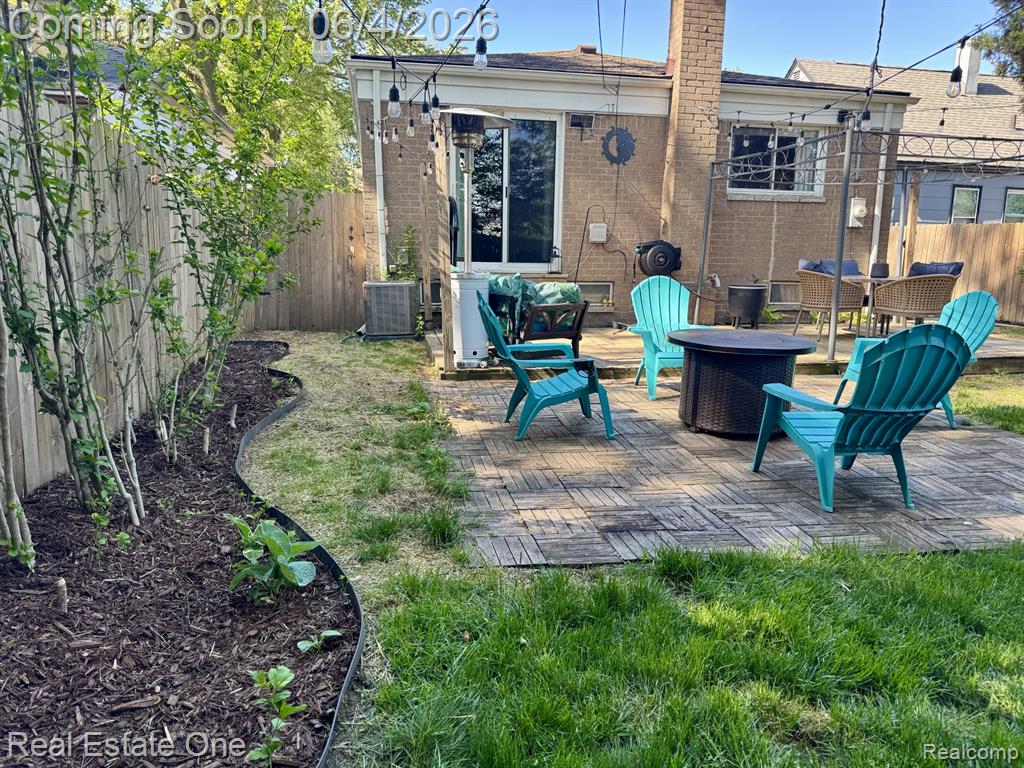 311 W Brockton Avenue, Madison Heights, MI 48071 — Photo 13