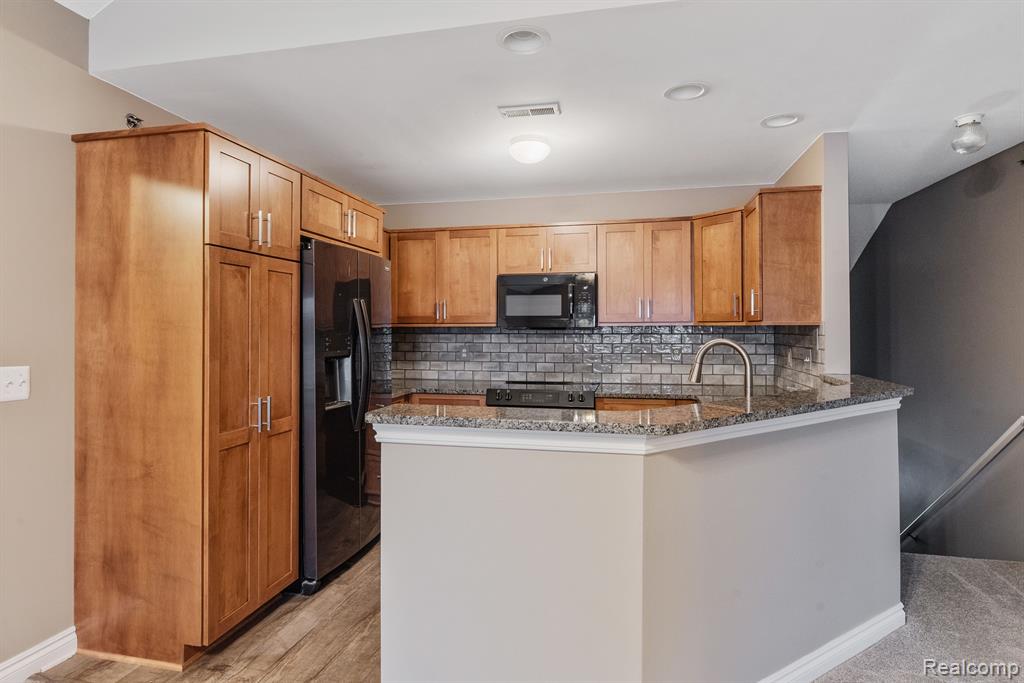 45449 N STONEWOOD Road, Canton, MI 48187 — Photo 3