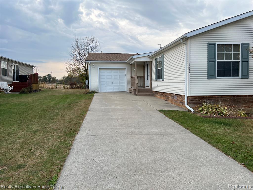 3682 CHESTNUT Lane, Dryden, MI 48428 — Photo 4