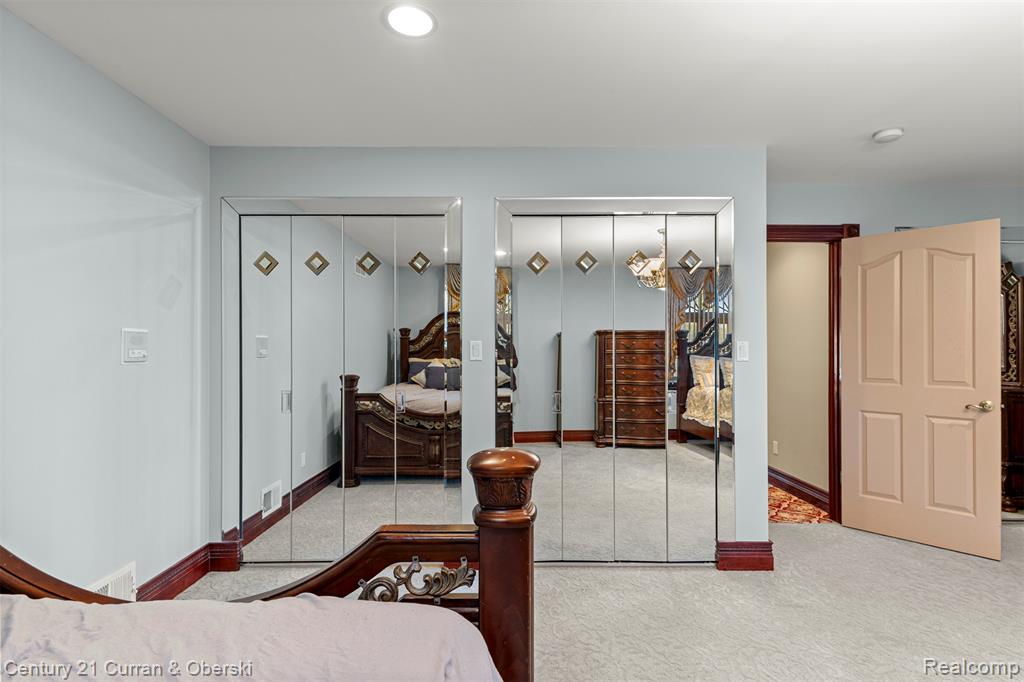 6318 Whitefield Street, Dearborn Heights, MI 48127 — Photo 43