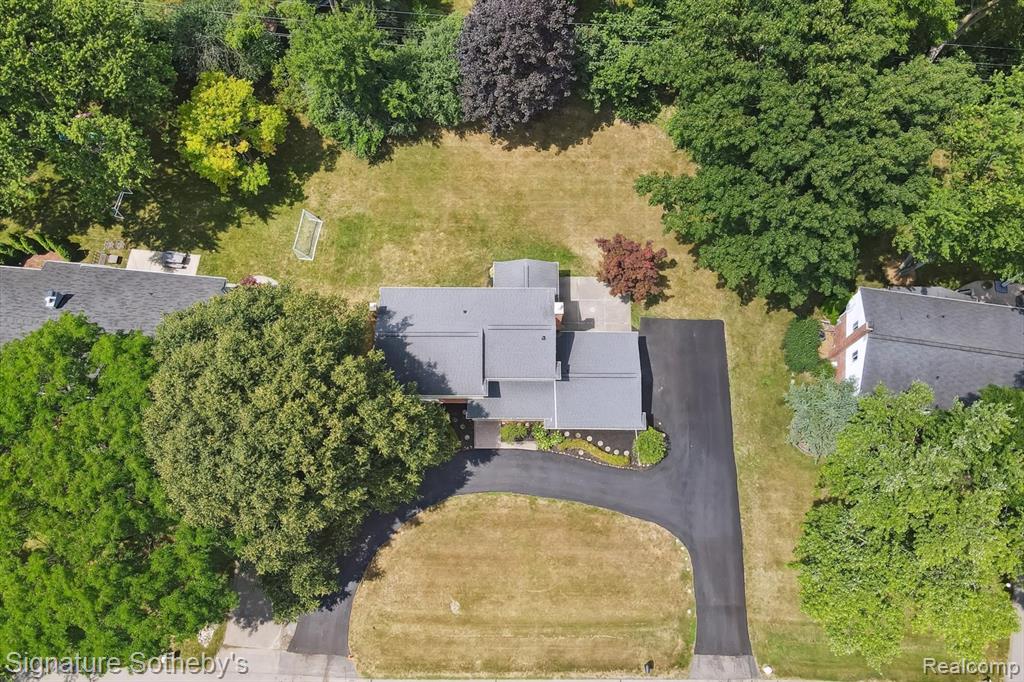 2200 Brenthaven Drive E, Bloomfield, MI 48304 — Photo 44
