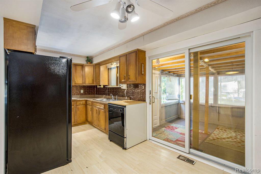 9401 Mabley Hill Road, Fenton, MI 48430 — Photo 6