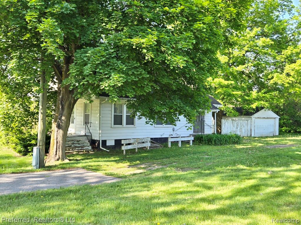 9512 McCrone Road, Milan, MI 48160