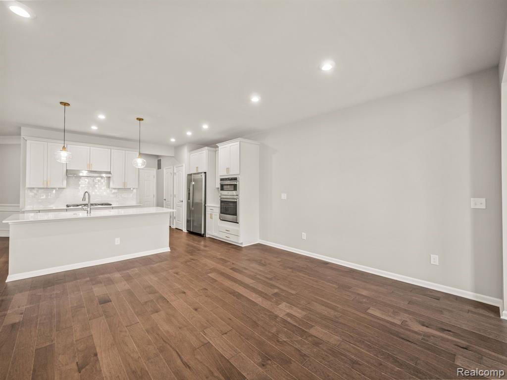 4837 GLENORA Drive, Lake Orion, MI — Photo 12