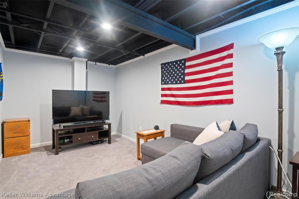 42105 Roscommon Street, Novi, MI 48167 — Photo 32