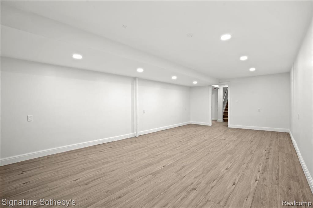 40526 Woodside Drive, Clinton Twp, MI 48038 — Photo 41