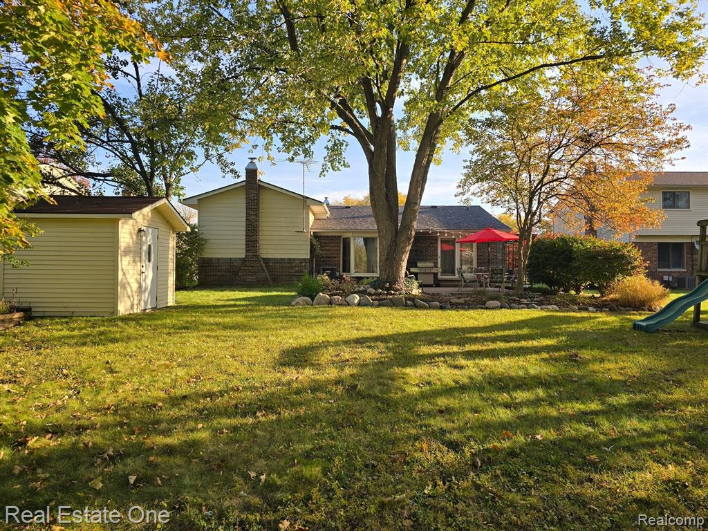 6929 CHADWICK Drive, Canton, MI 48187 — Photo 9