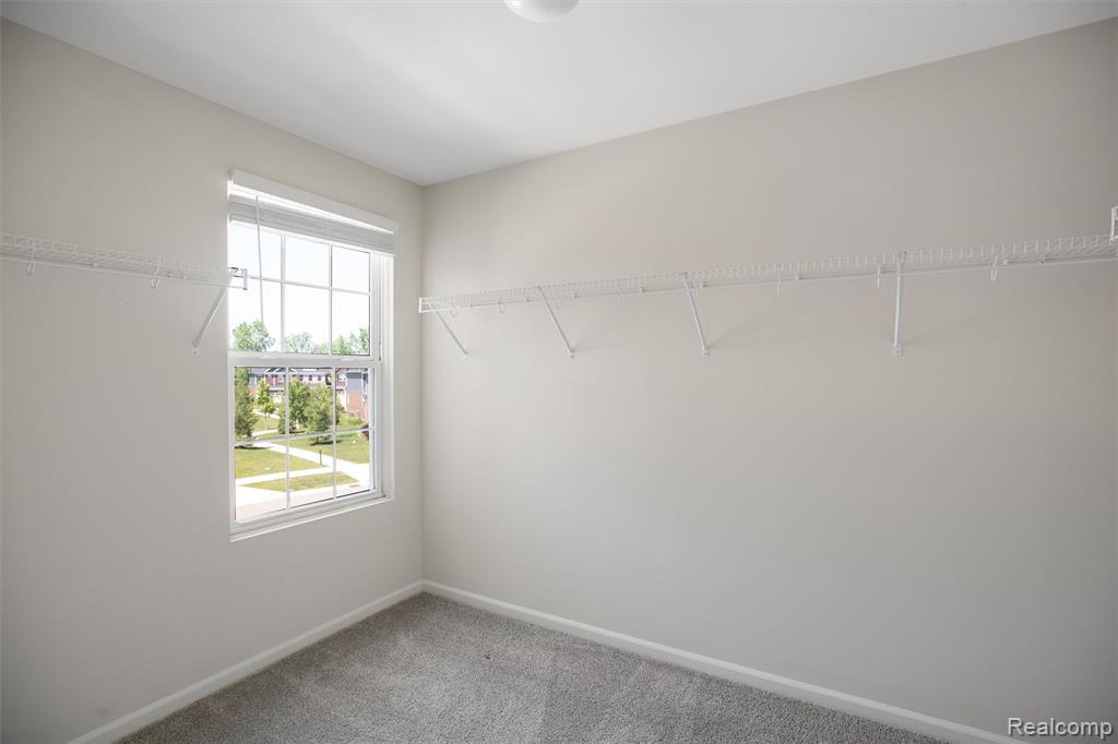43583 Chancellor Lane, Novi, MI — Photo 29