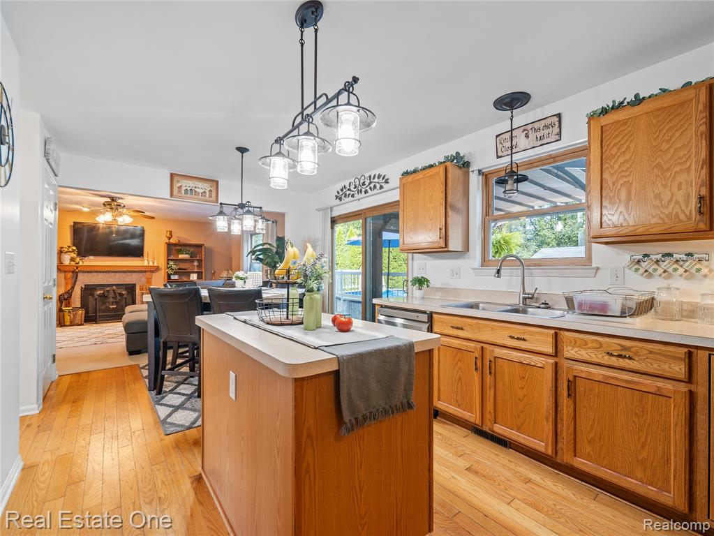 4445 Old Warner Court, Milford, MI 48380 — Photo 11