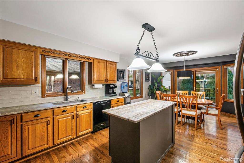 40312 Sugar Spring Drive, Sterling Heights, MI 48313 — Photo 20