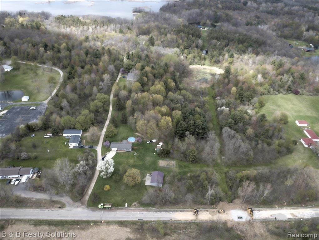4114 COLUMBIAVILLE Road, Columbiaville, MI 48421 — Photo 36