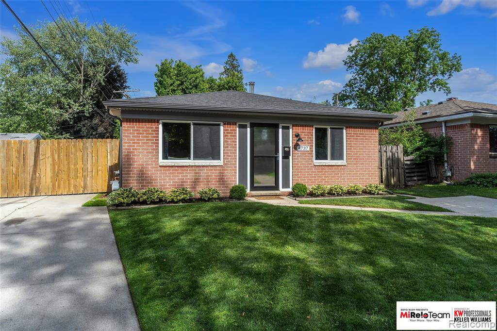 4737 Glenis Street, Dearborn Heights, MI 48125 — Photo 3