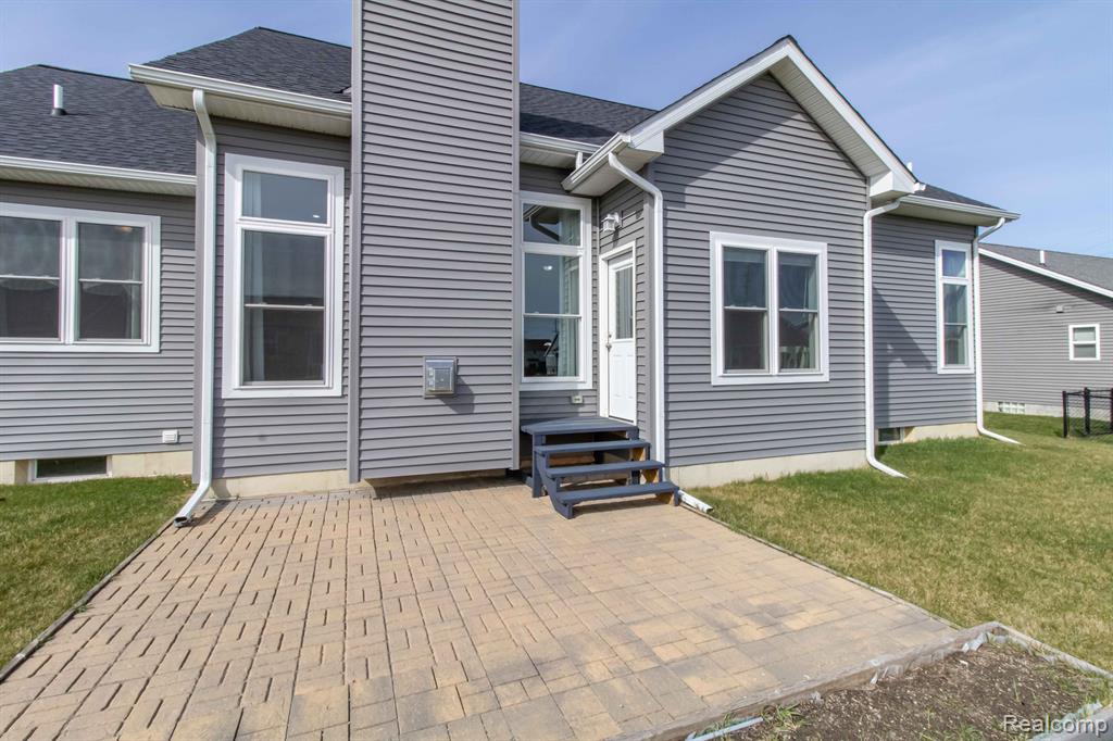7788 YORKSHIRE Drive, Almont, MI 48003 — Photo 44