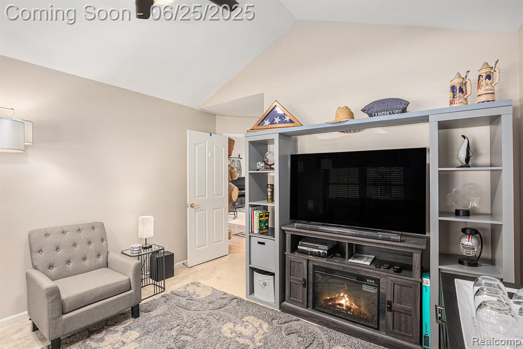 50062 LEXINGTON Avenue E, Shelby Twp, MI 48317 — Photo 11