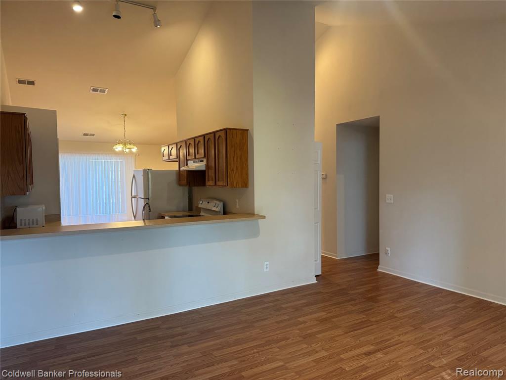 41022 Rose Lane, Clinton Twp, MI 48036 — Photo 9