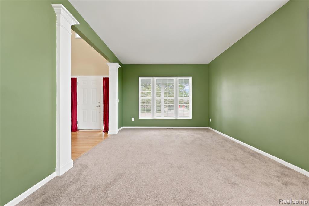56626 Leeds Lane, Macomb, MI 48042 — Photo 9