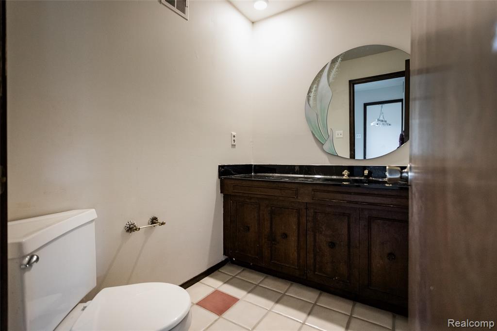 7118 Pebble Park Drive, West Bloomfield, MI — Photo 25