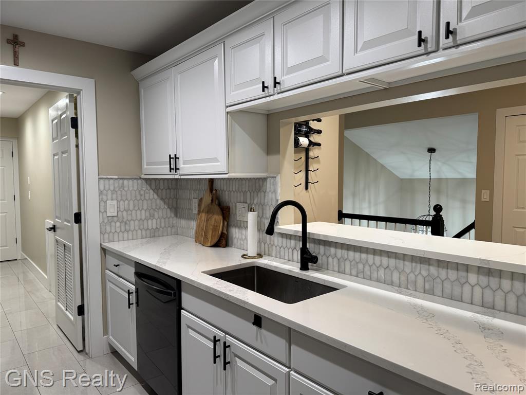 56536 Chesapeake Trail, Shelby Twp, MI 48316 — Photo 9