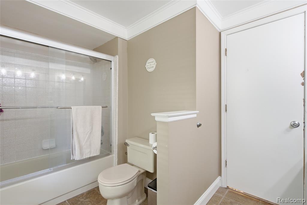 46884 Ben Franklin Drive, Utica, MI 48315 — Photo 42