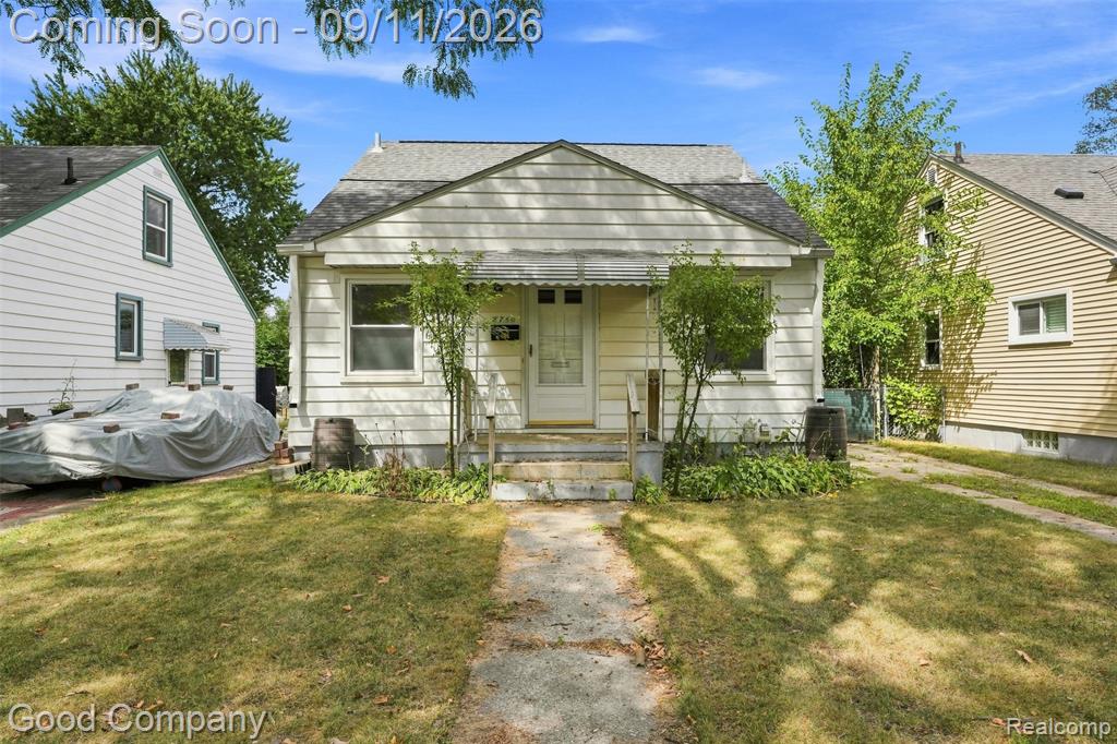 8750 Saratoga Street, Oak Park, MI 48237