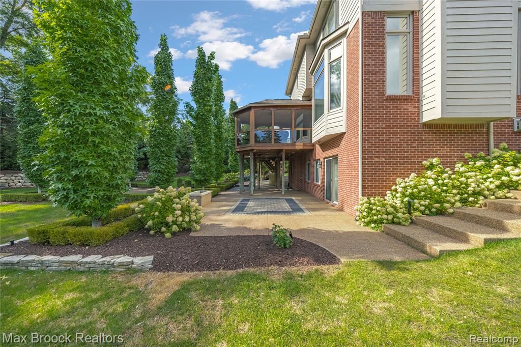 5149 Parkgate Drive, Commerce Twp, MI 48382 — Photo 80